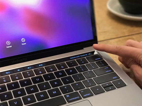 macbook pro Touch ID